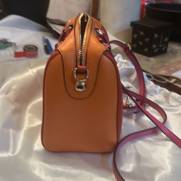 Beautuful coach crossbody or arm  bag - Picture 2 of 5